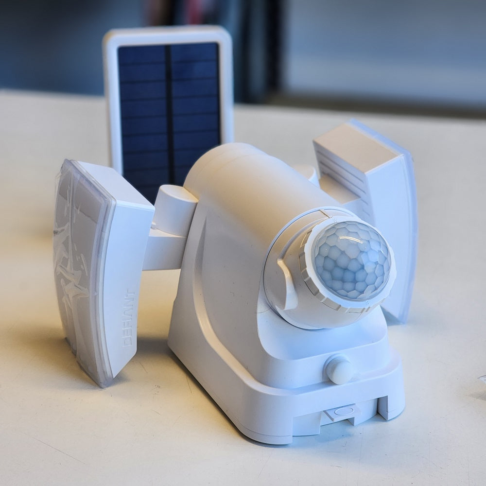 1800 white Motion activated flood light 1800 white Motion activated flood light